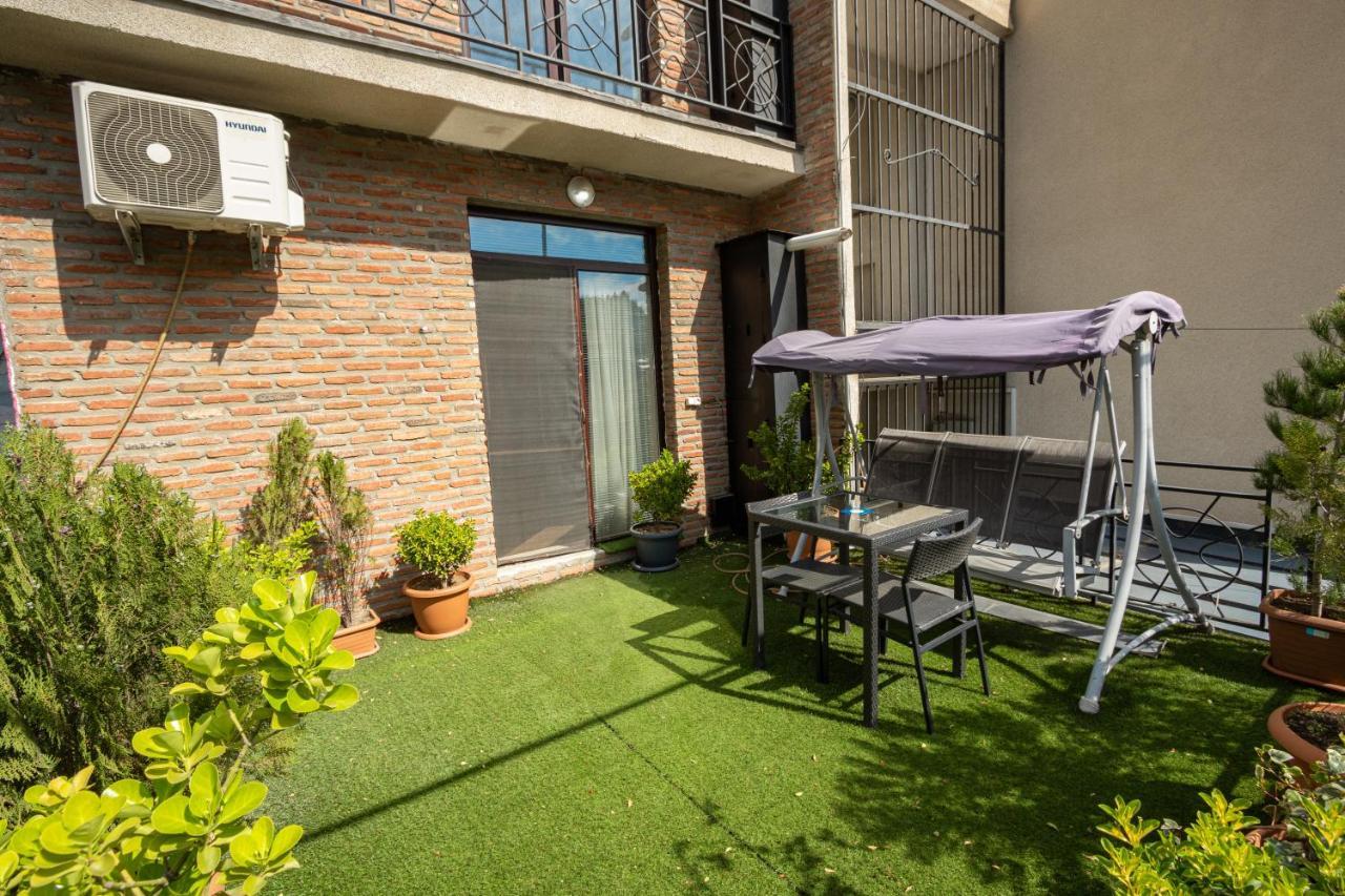 Brand New Apartment With Terrace Tbilisi Exteriör bild