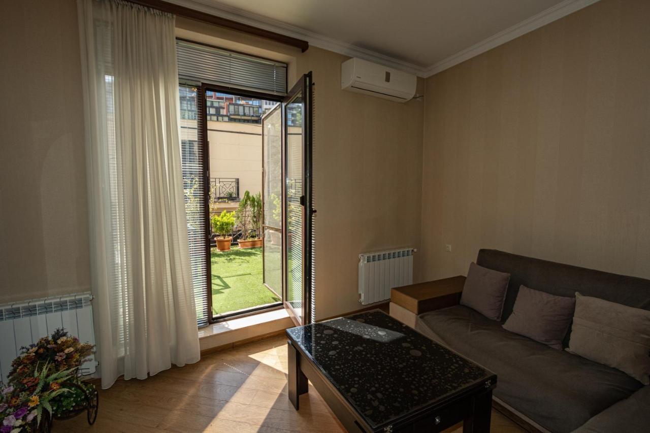 Brand New Apartment With Terrace Tbilisi Exteriör bild