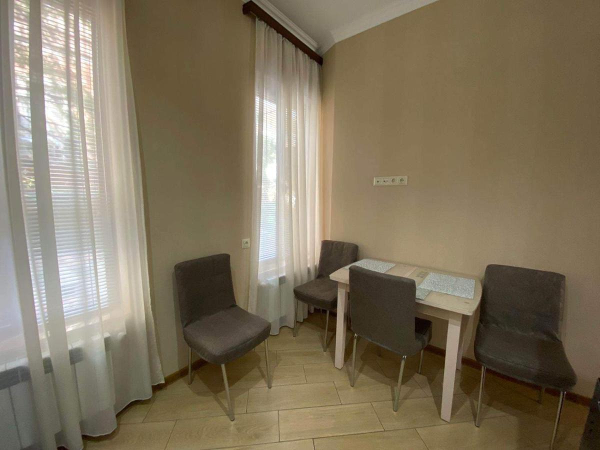 Brand New Apartment With Terrace Tbilisi Exteriör bild