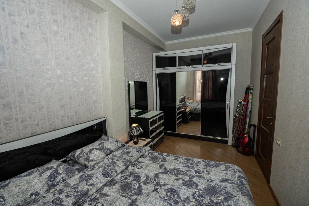Brand New Apartment With Terrace Tbilisi Exteriör bild